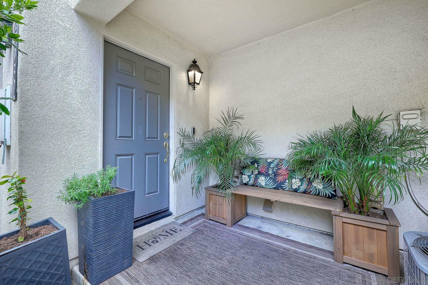 Property Photo: 2989 Escala Cir CA 92108