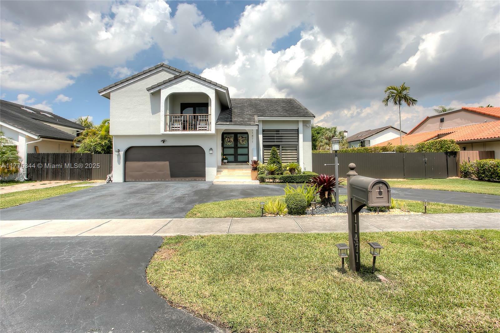11471 SW 102nd St  Miami FL 33176 photo