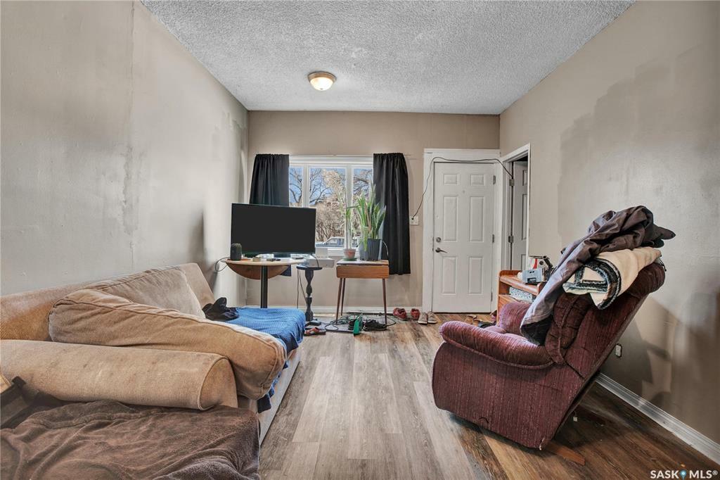 Photo de la propriété: 206 K Avenue S SK S7M 2C8