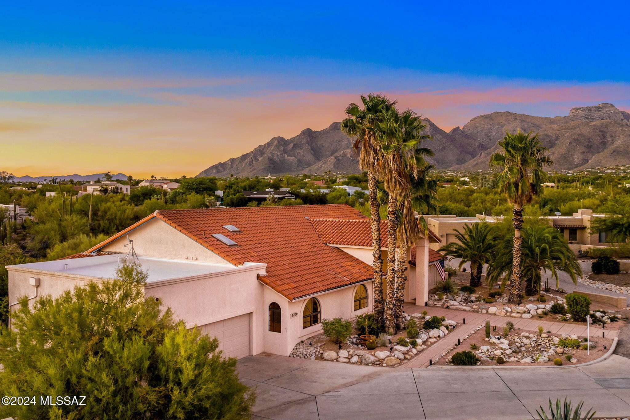 Property Photo: 1700 E Placita Padre Isidoro AZ 85718