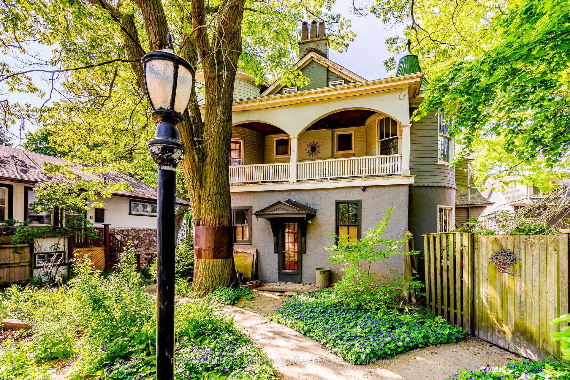 Property Photo: 3025 Queen Street E ON M1N 1A5