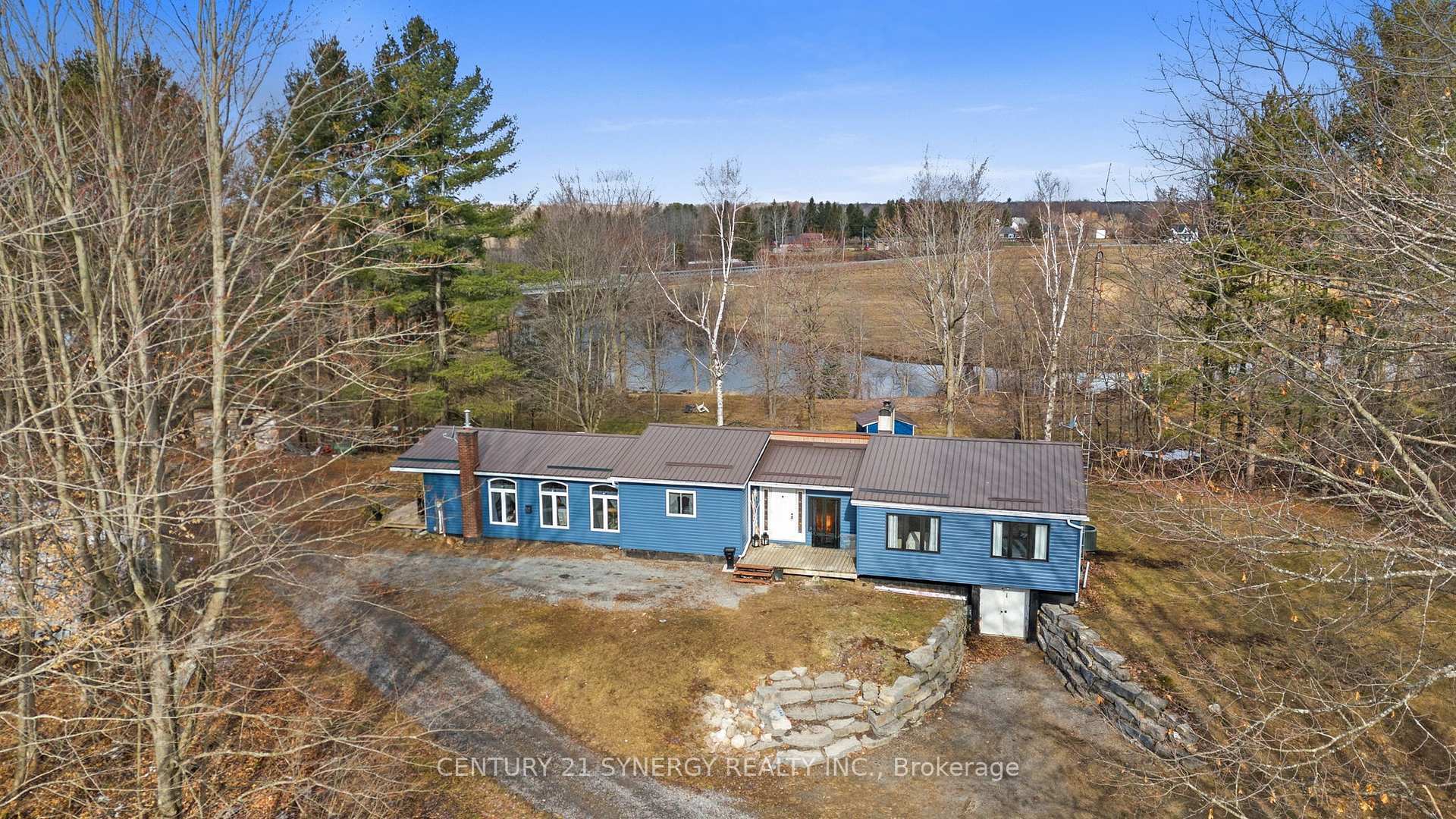 Photo de la propriété: 9093 County Rd 22 Road ON K0E 1X0