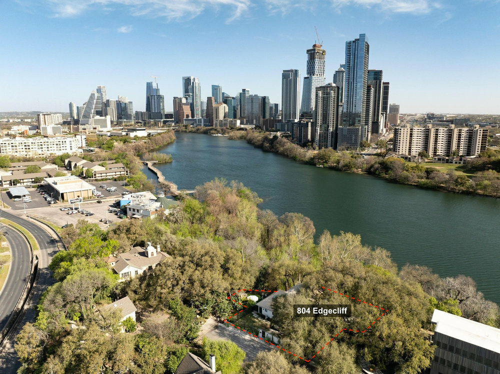 Property Photo: 804 Edgecliff Terrace TX 78704