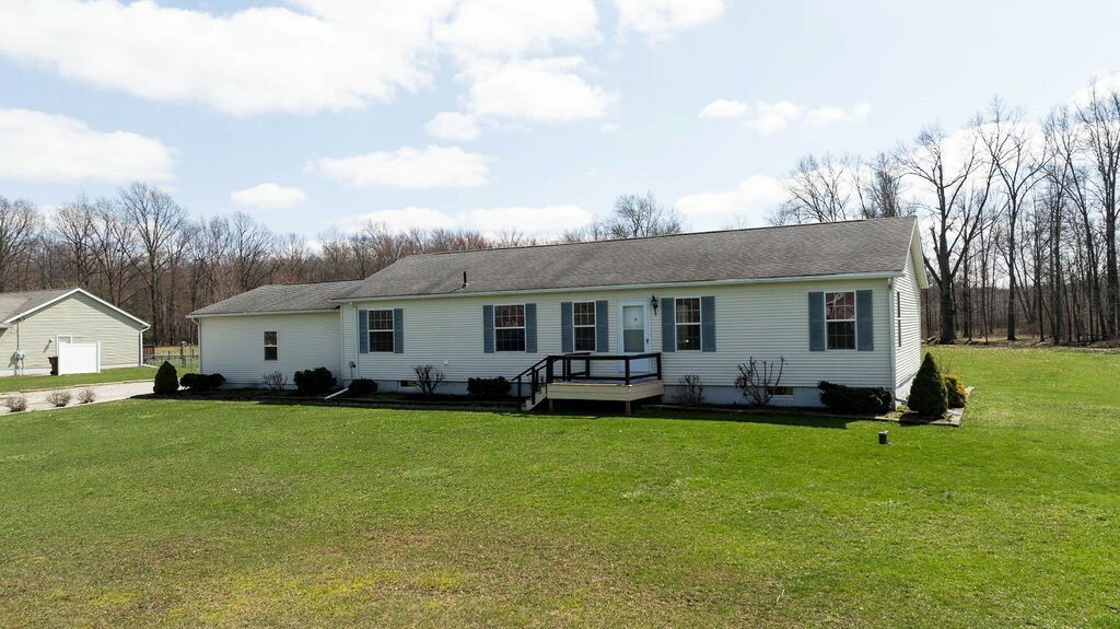Property Photo: 341 Twp Rd 350 OH 44880