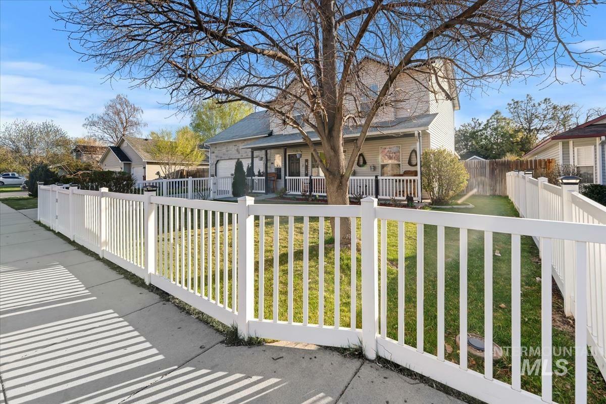 Property Photo: 122 N Orchard Heights Way ID 83651