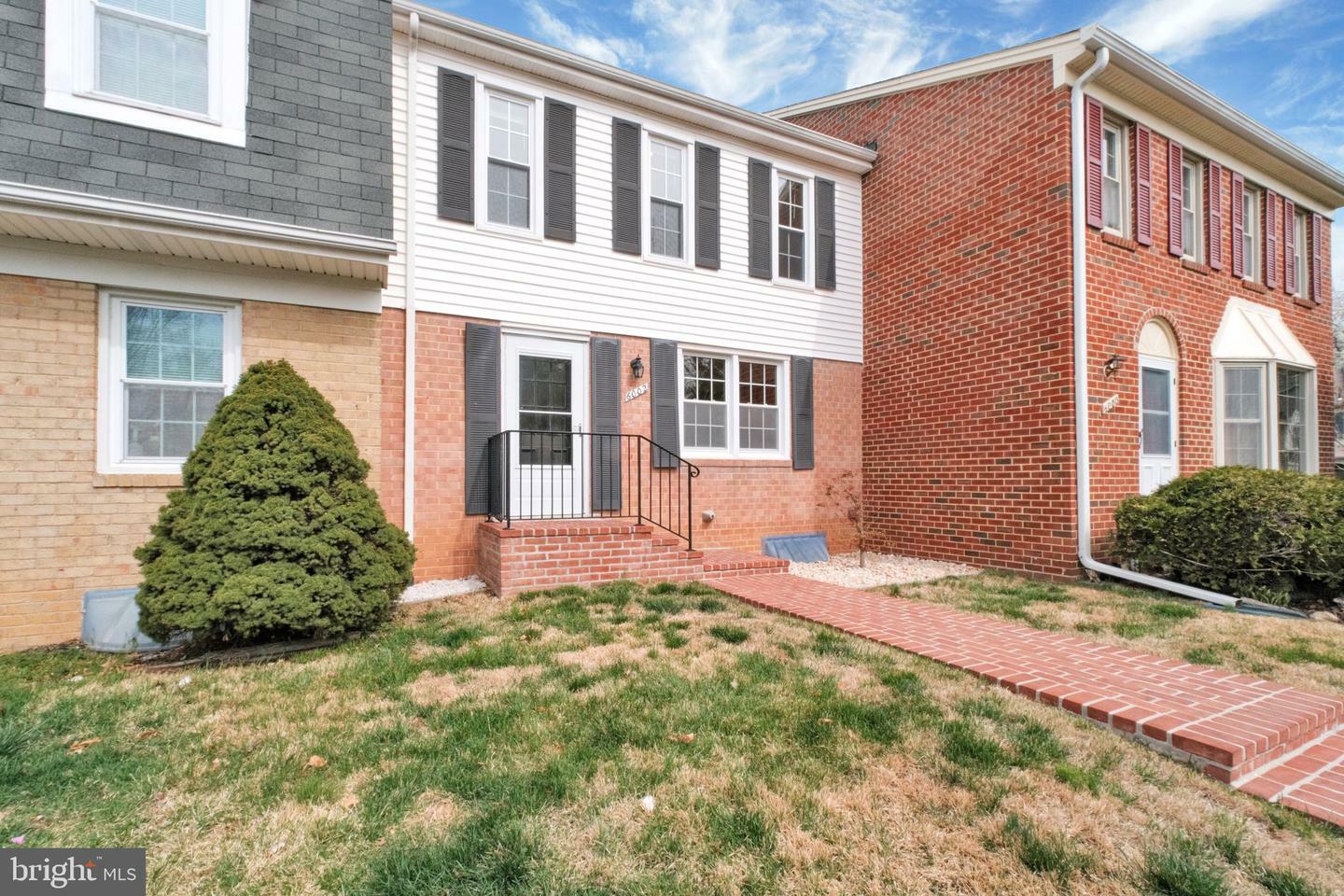 Property Photo: 6002 Mardale Lane VA 22015