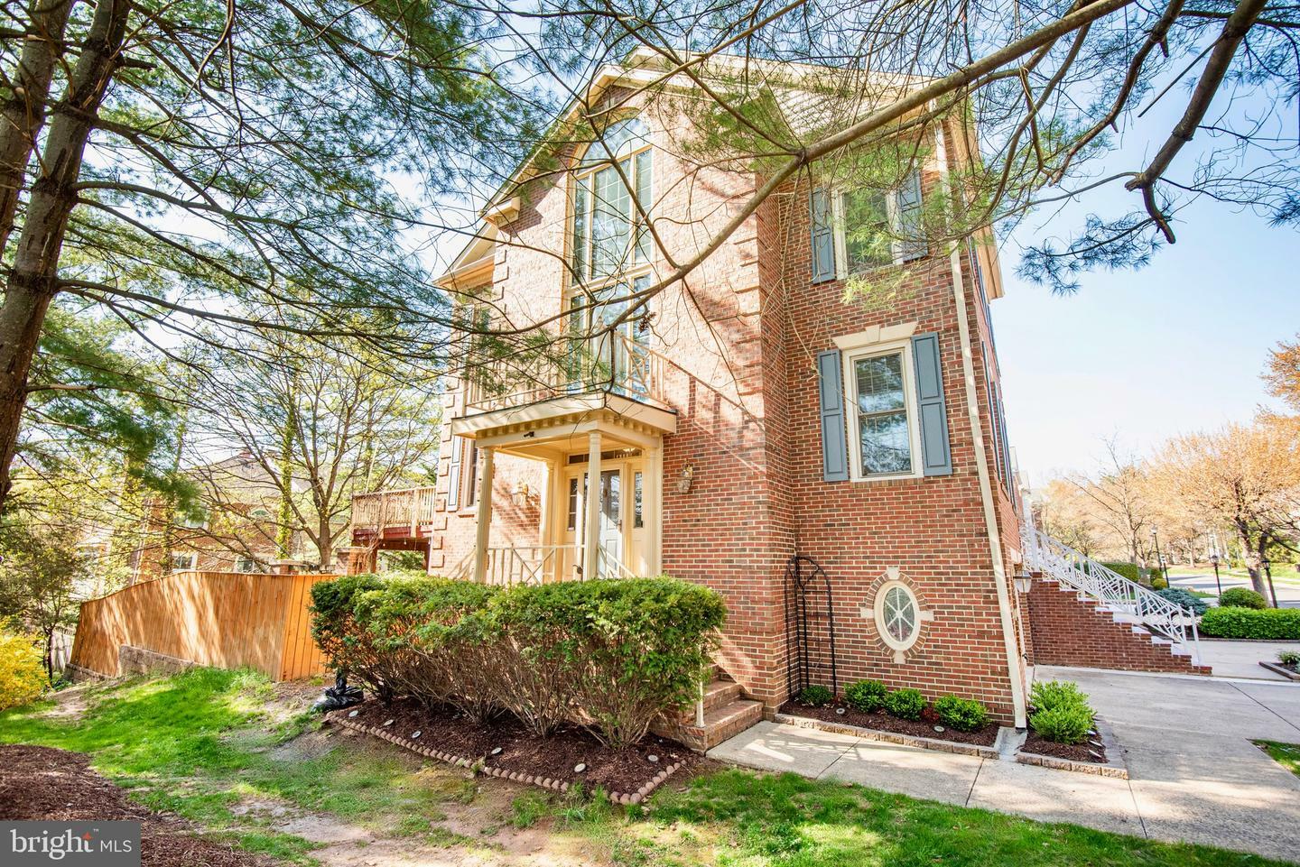Property Photo: 9963 Foxborough Circle MD 20850