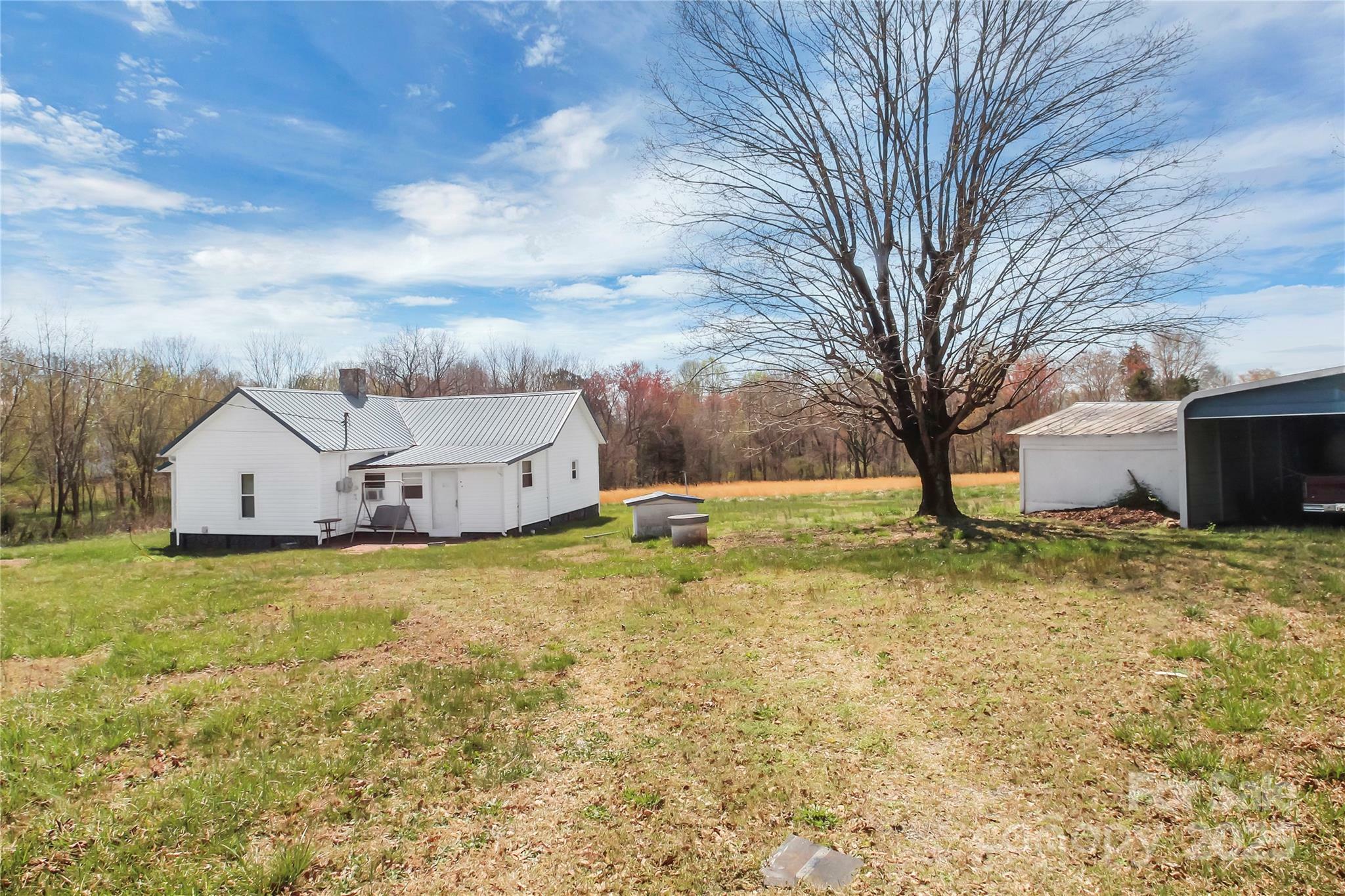 Property Photo: 305 Old Belwood Road NC 28090