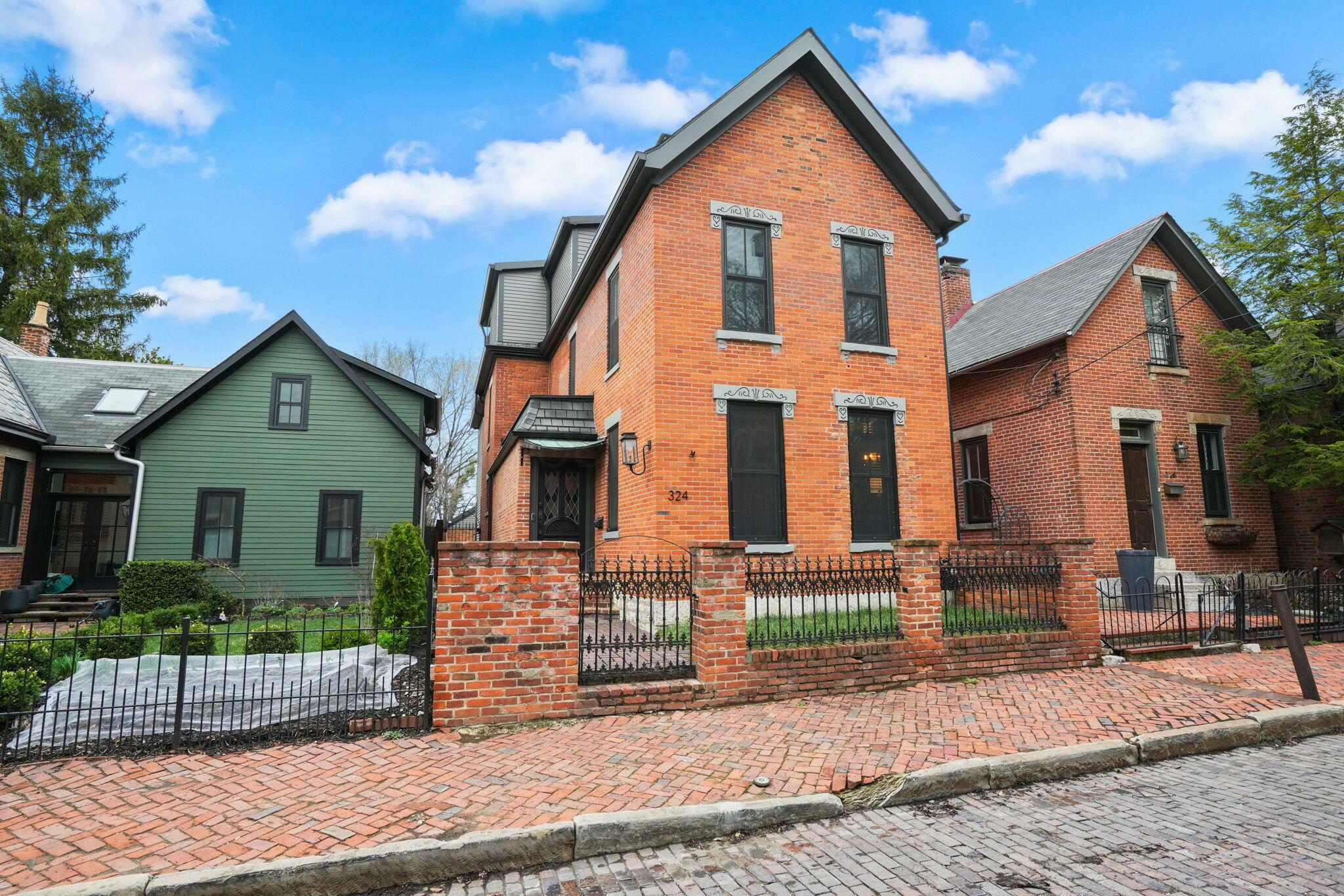 Property Photo: 324 Jackson Street OH 43206