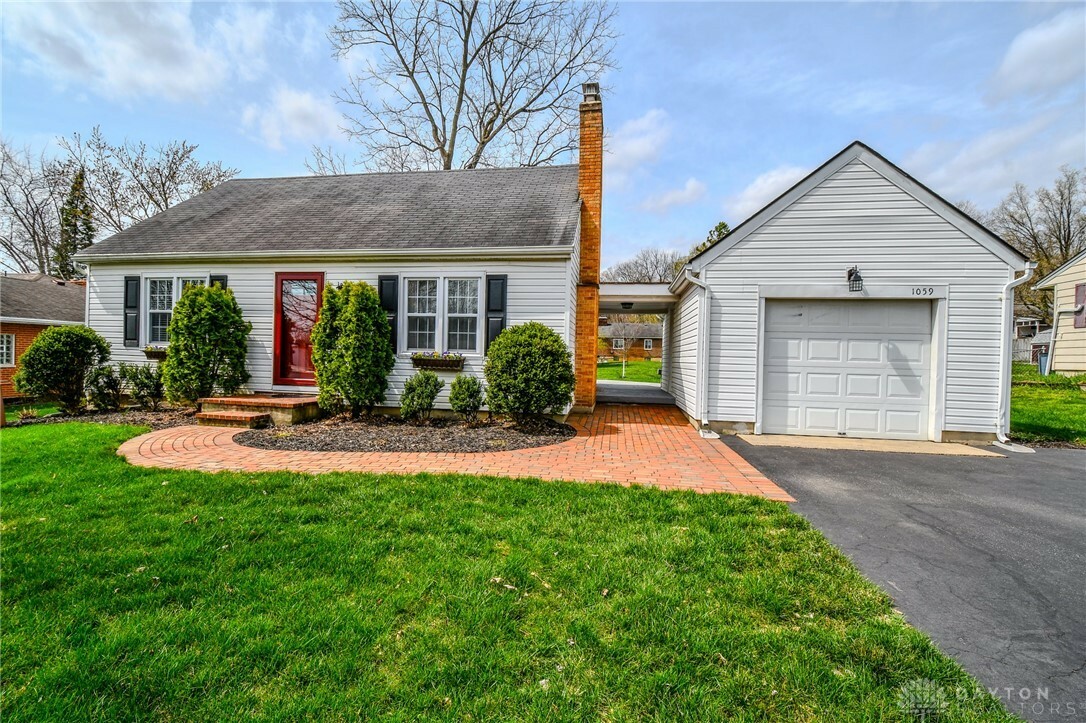 Property Photo: 1059 Meadow Drive OH 45434