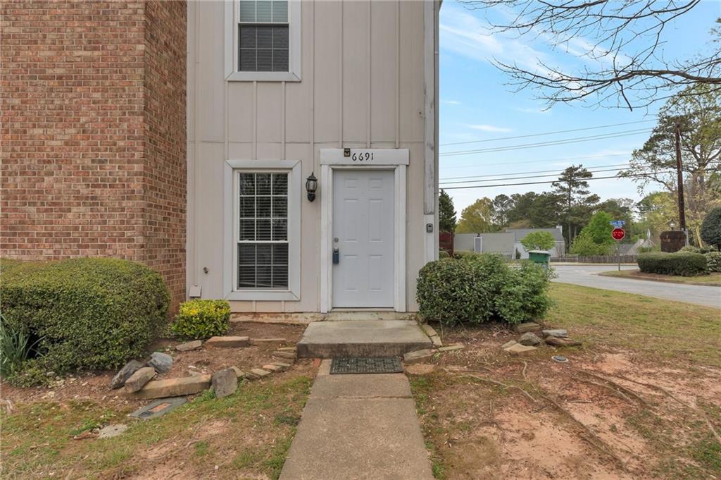 6691 Colchester Place  Norcross GA 30093 photo