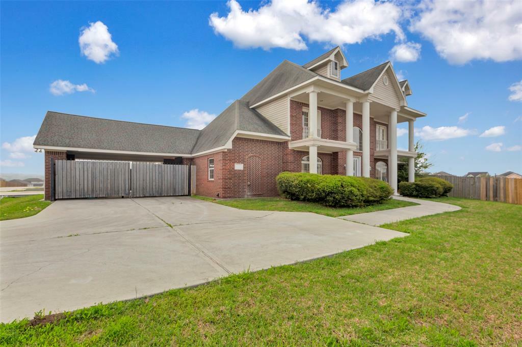 Property Photo: 13066 Laura Lake Drive TX 77318