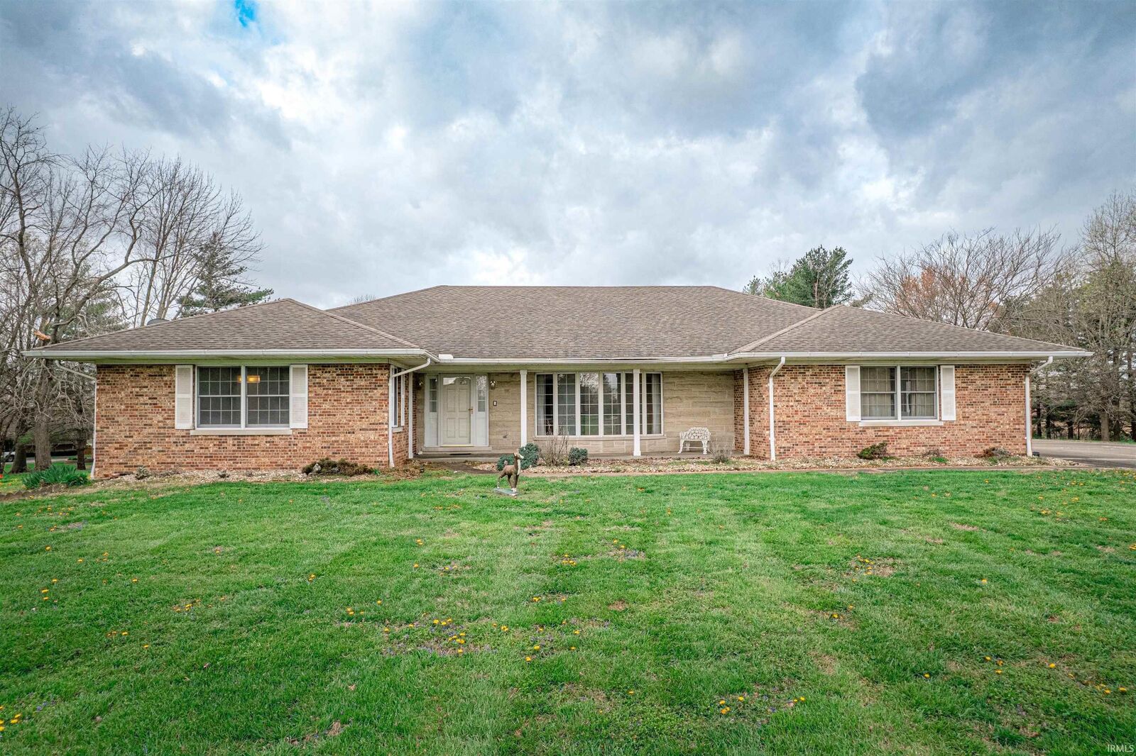 Property Photo: 303 Western Hills Drive IN 47620-9489