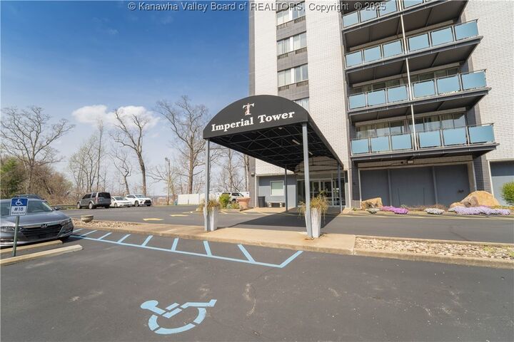 Property Photo: 1800 Roundhill Road 404 WV 25314