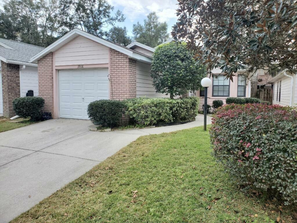 Property Photo:  3906 NE 22nd Street  FL 34470 