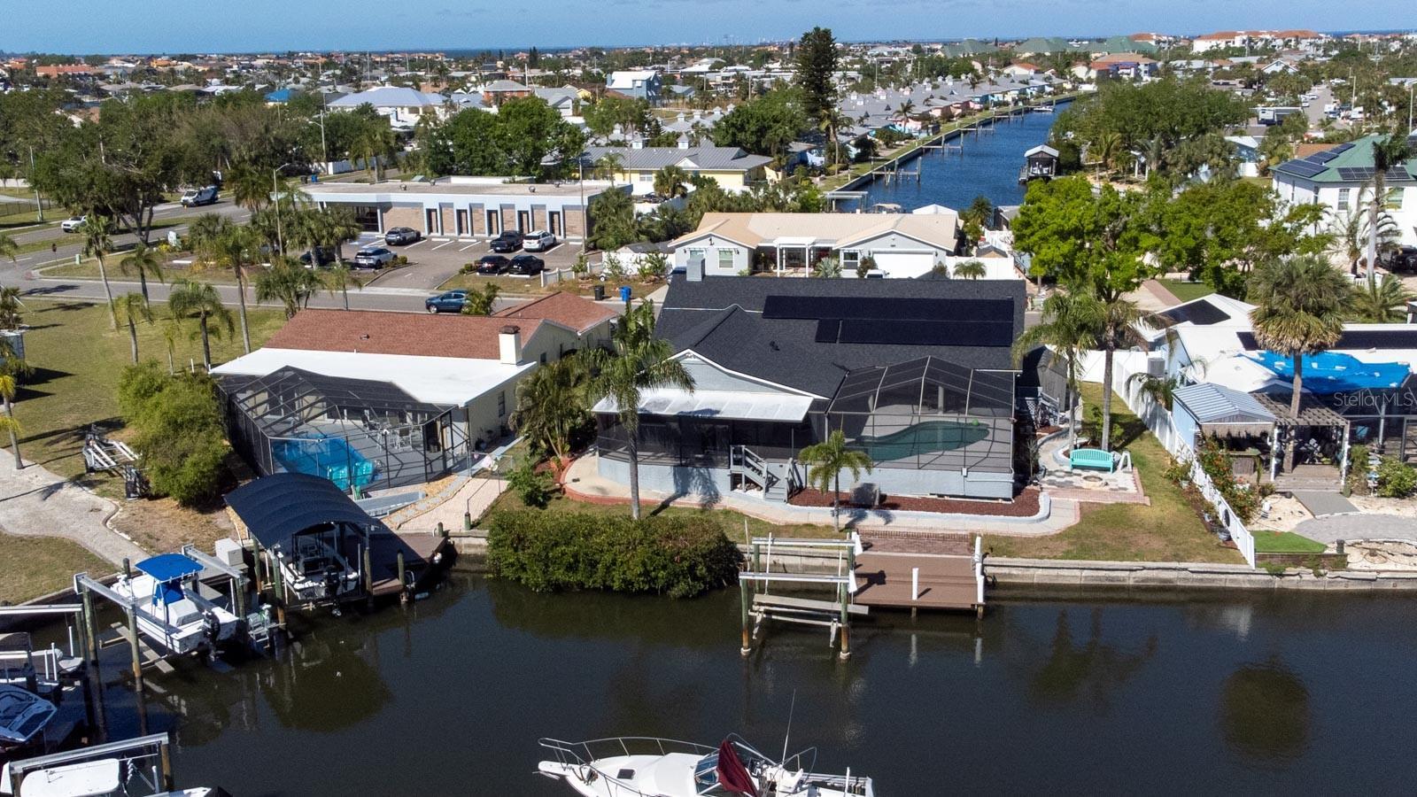 Property Photo: 6505 Bimini Court FL 33572