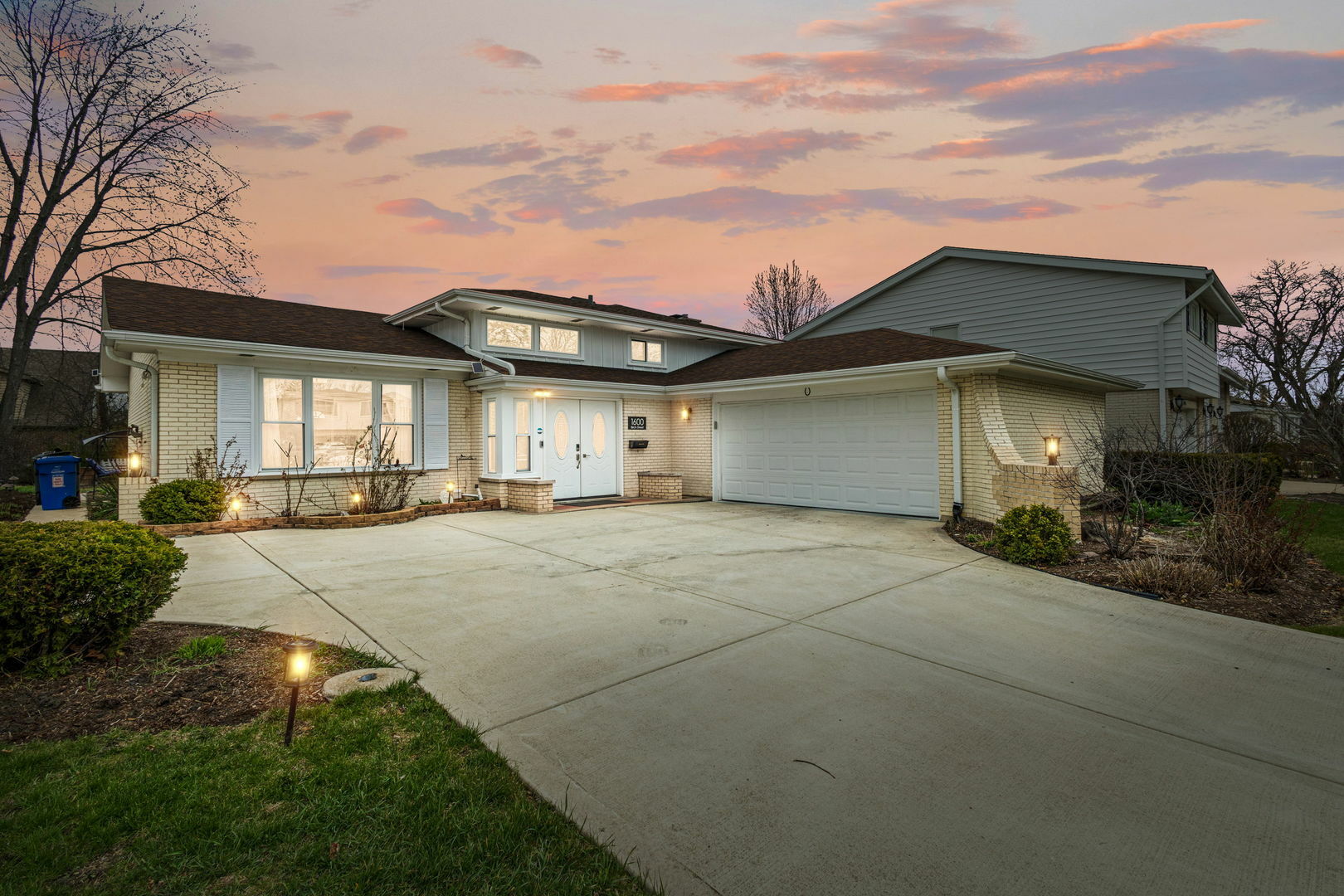 1600 Birch Street  Park Ridge IL 60068 photo