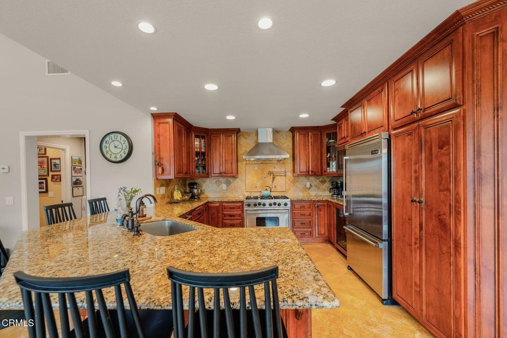 Property Photo: 823 Flagstaff Court CA 93004