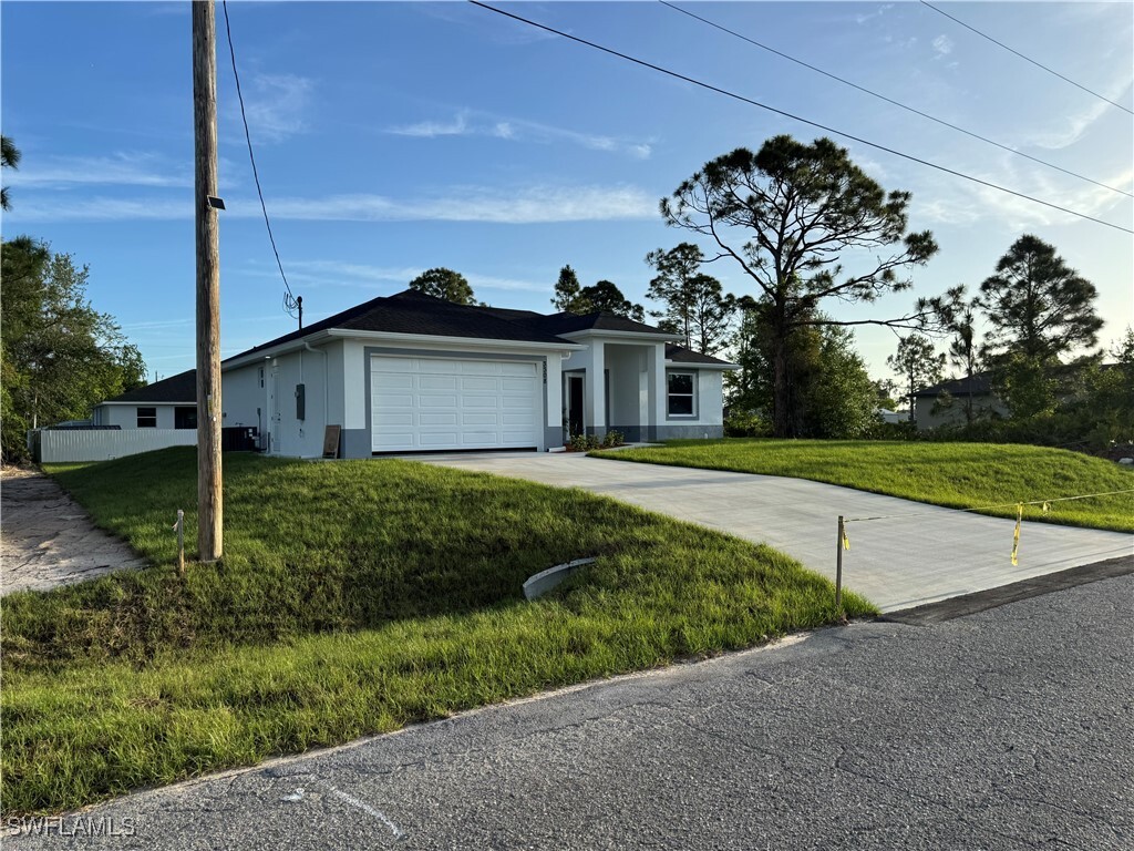 Property Photo: 3308 17th Street SW FL 33976