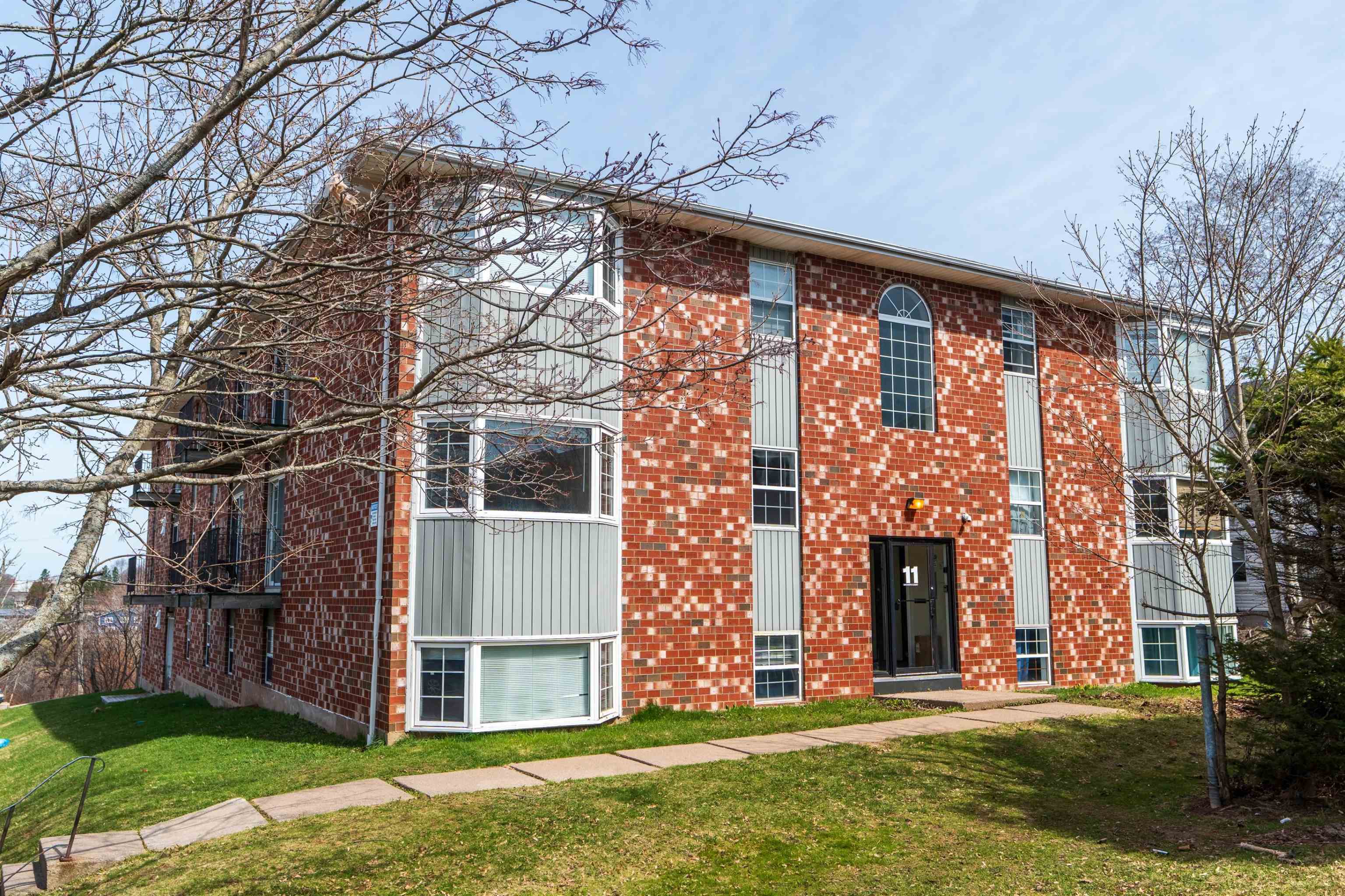 Property Photo: 11 Browns Court #202 PE C1A 9H3