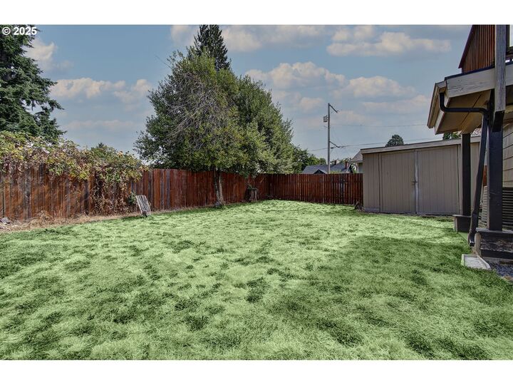 Property Photo:  1910 E 33rd St  WA 98663 
