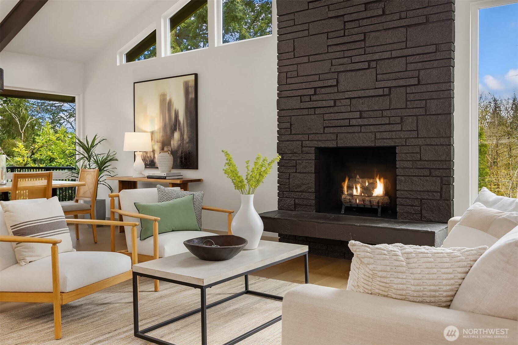 Property Photo: 9740 SE 40th Street WA 98040