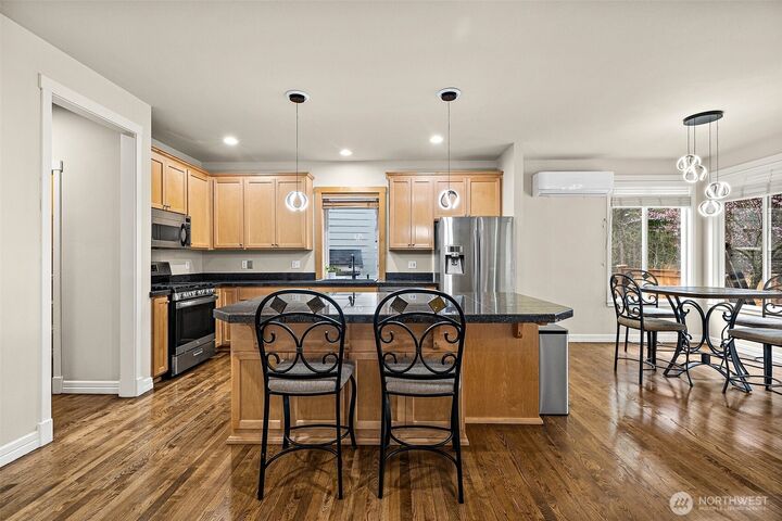 Property Photo:  7641  Dogwood Lane SE  WA 98065 