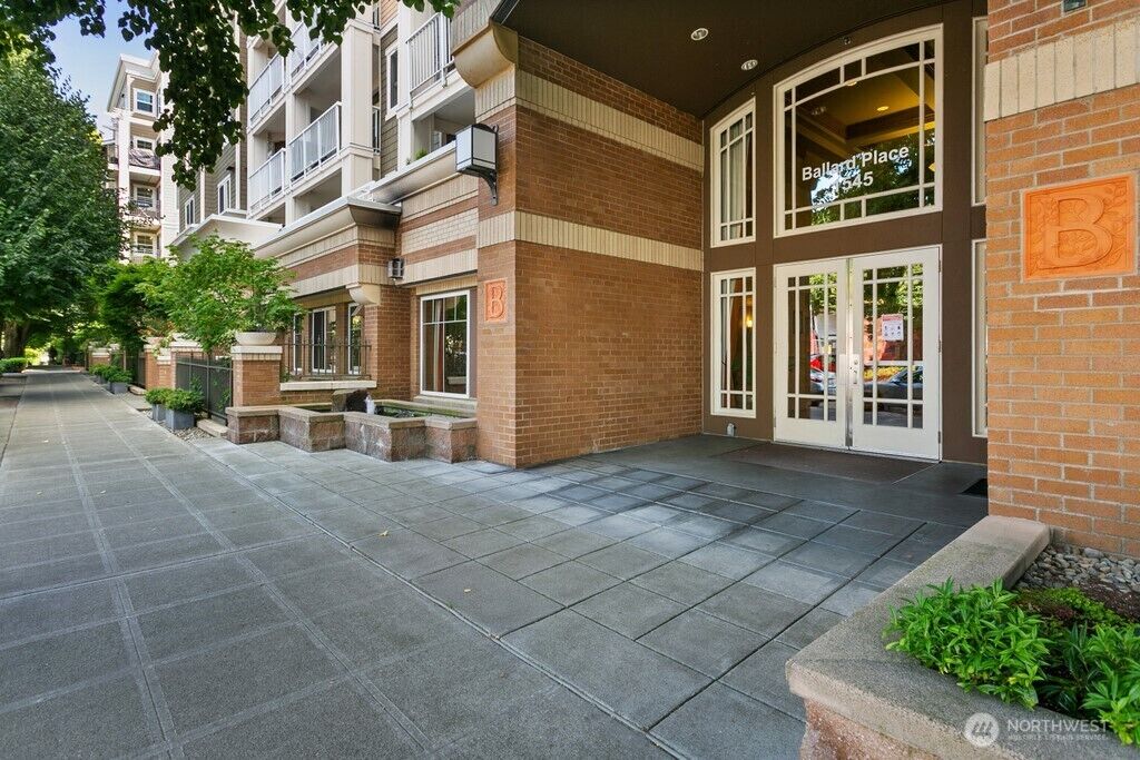 Property Photo: 1545 NW 57th Street 1553 WA 98107