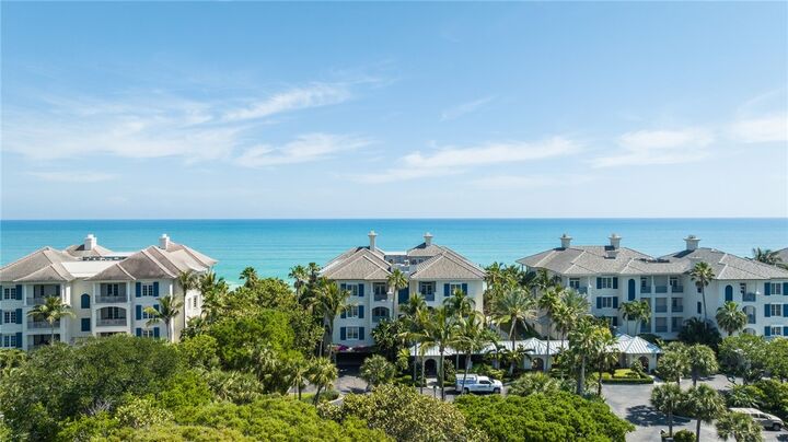 Property Photo: 60 Beachside Drive 201 FL 32963