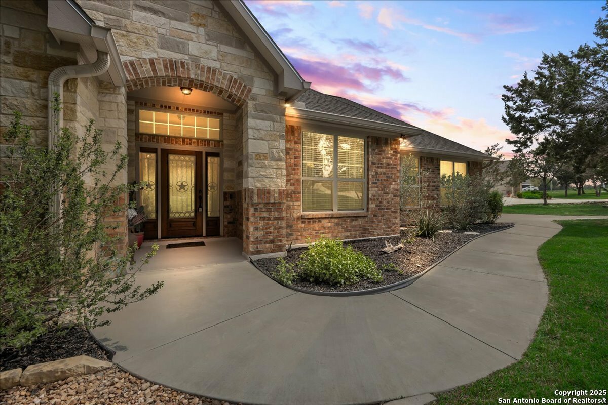 Property Photo: 209 Toucan TX 78070