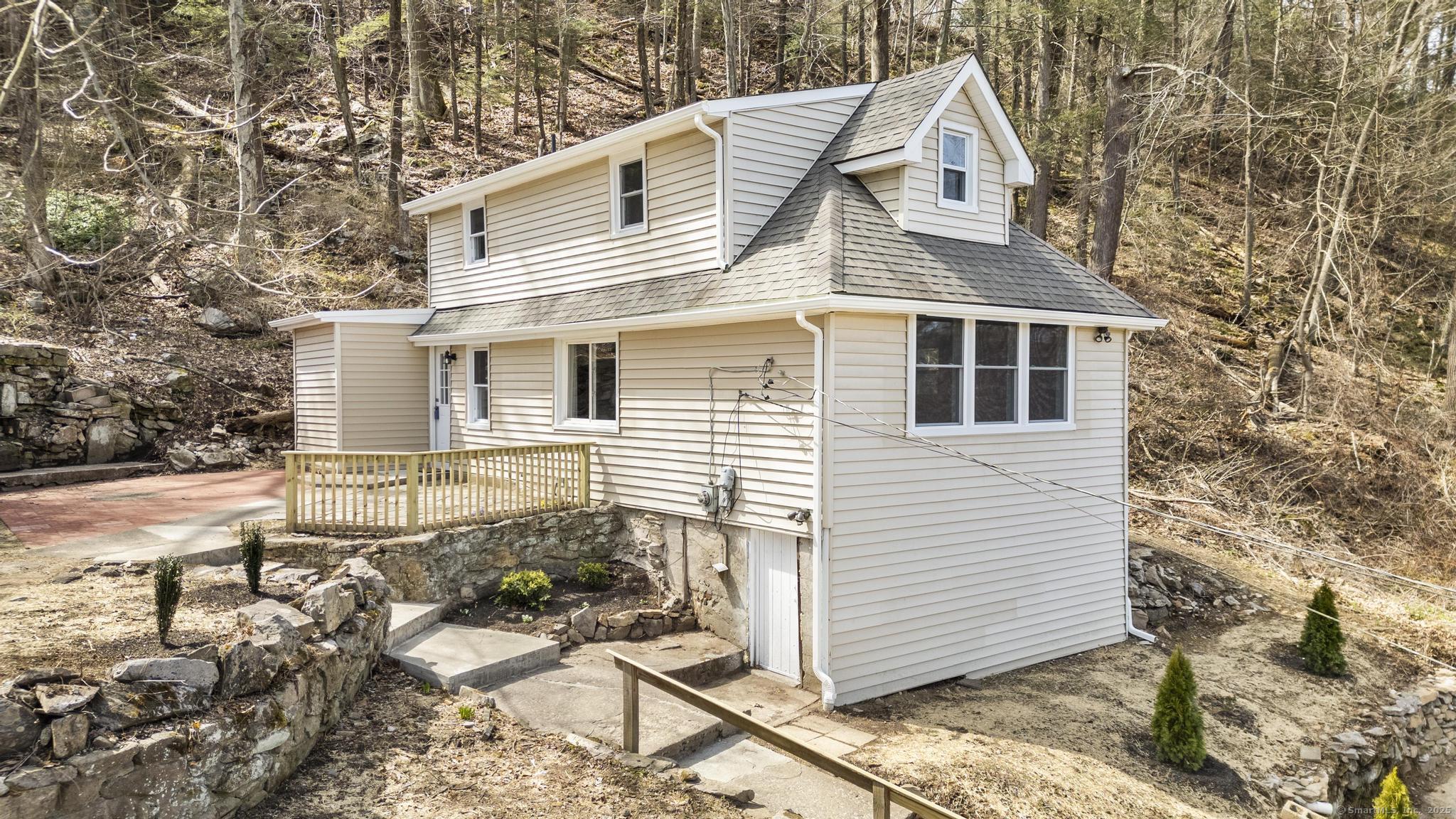 Property Photo: 199 Riverside Road CT 06482