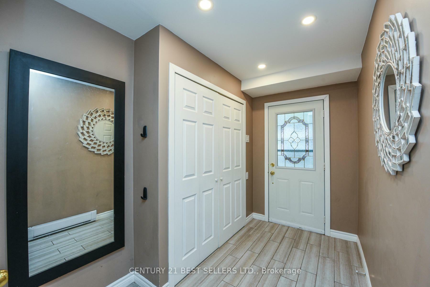 Property Photo:  180 Mississauga Valley Boulevard 7  ON L5A 3M2 