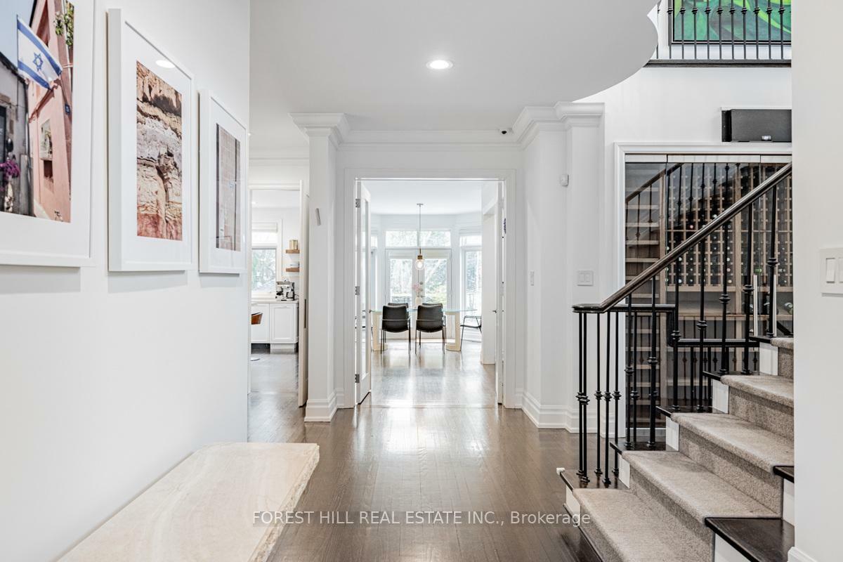 Property Photo: 75 Otter Crescent ON M5N 2W7