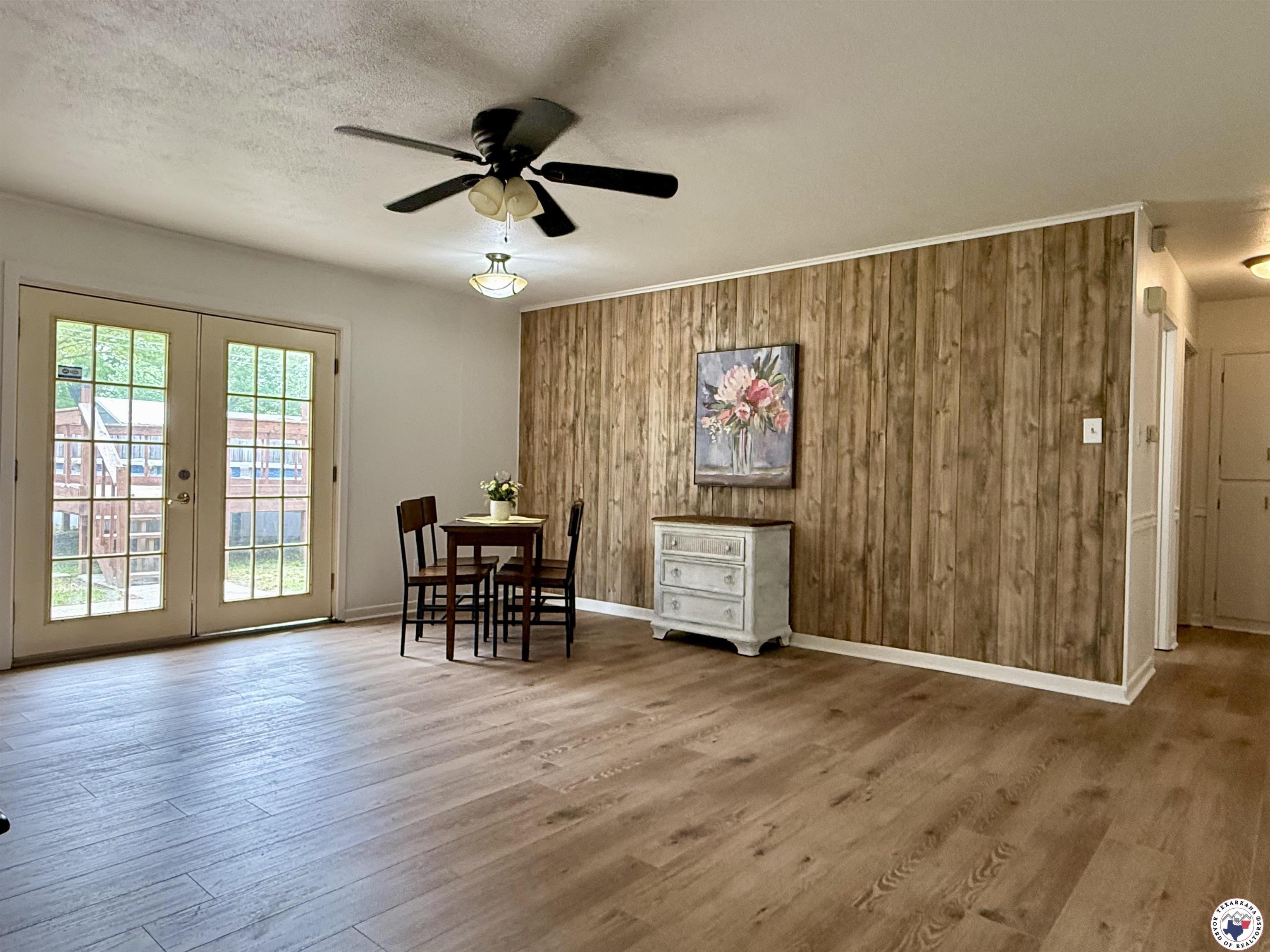 Property Photo: 4906 Ridgeway Dr AR 71854