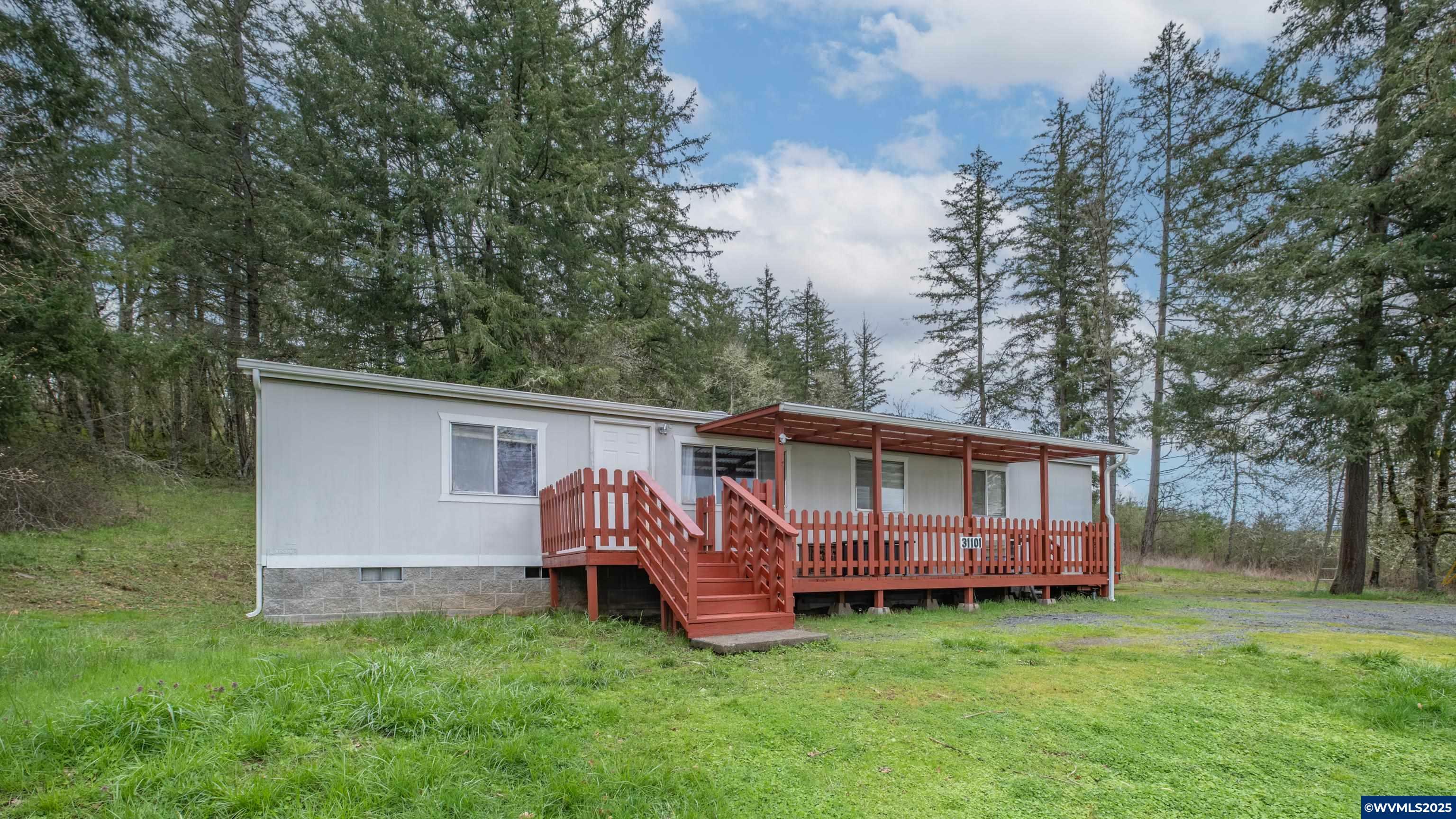 Property Photo: 31101 Berlin Rd OR 97355