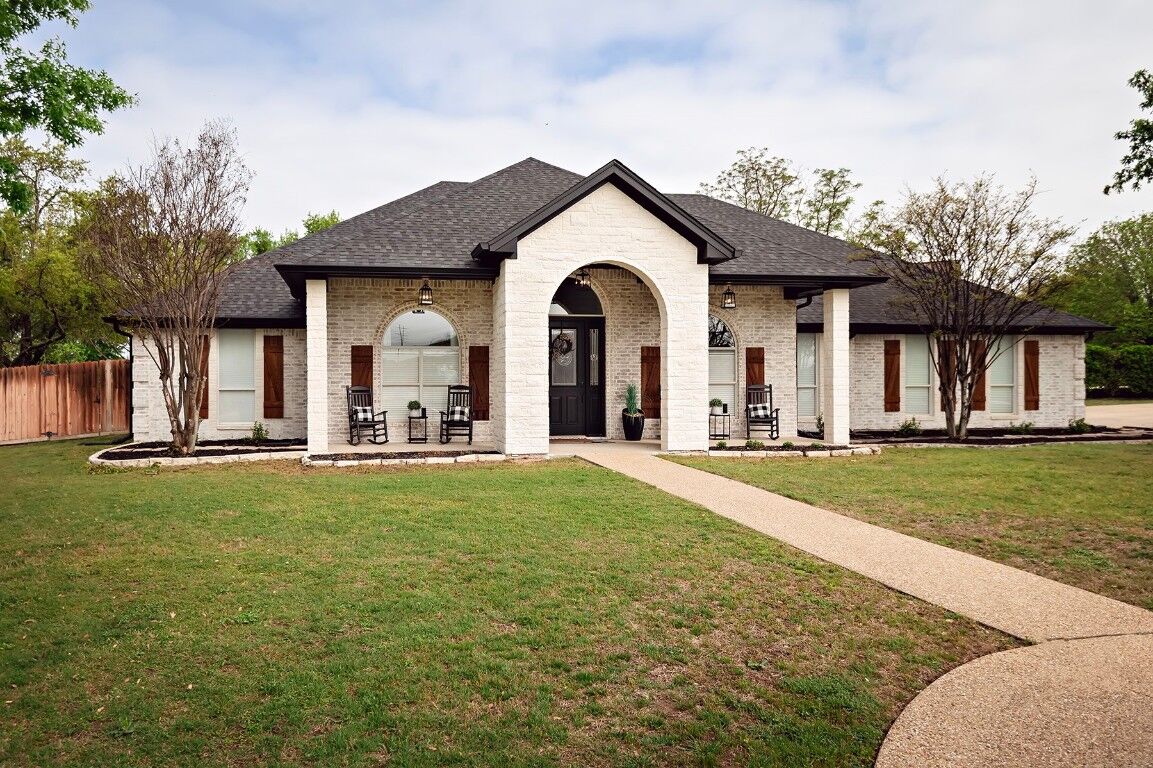 Property Photo:  1201 Ambrose Drive  TX 76571 