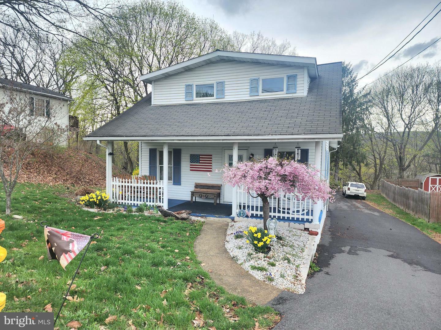 Property Photo: 526 Fort Avenue MD 21502