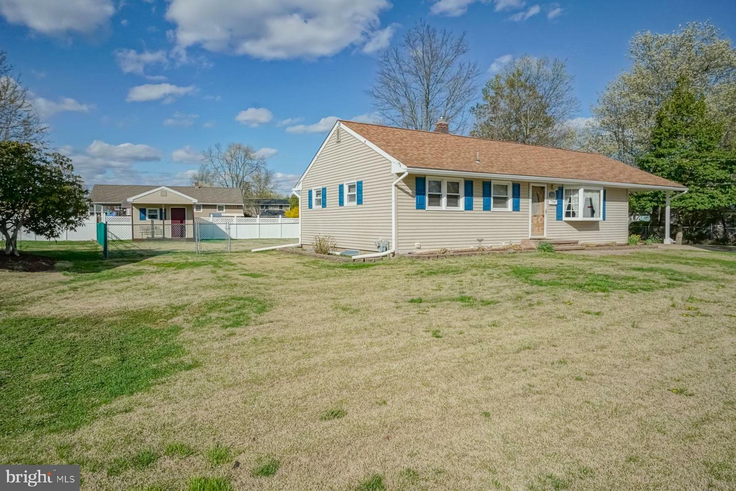 Property Photo: 9 Thornton Place NJ 08060