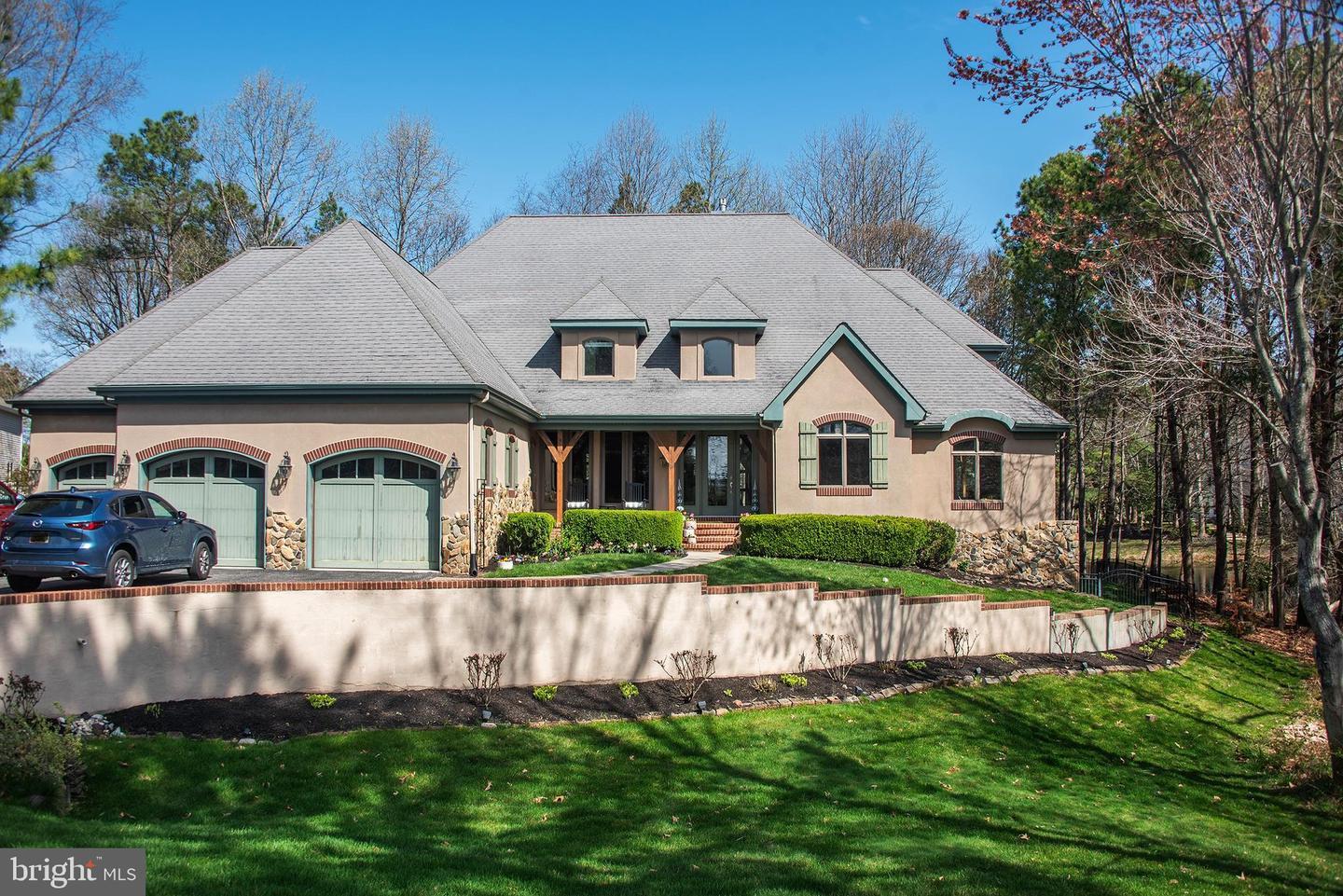 Property Photo: 123 Glade Circle W DE 19971