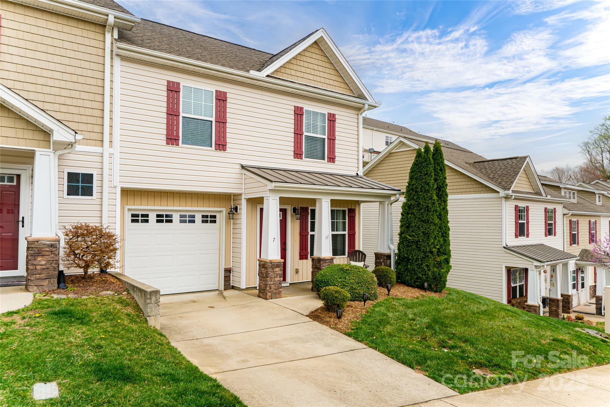 Property Photo: 7 Barnett Shoals Drive NC 28787