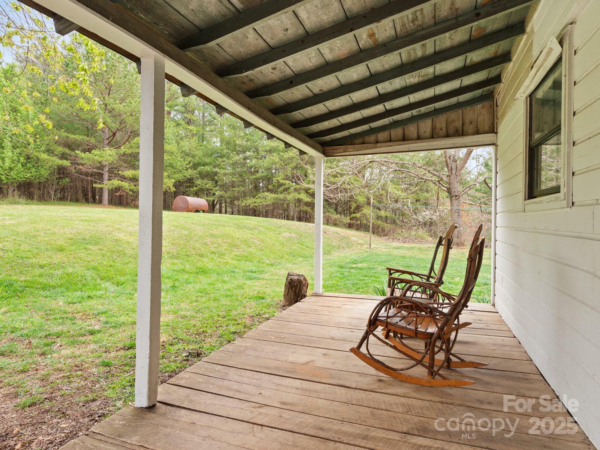 Property Photo: 124 Dog Star Lane NC 28701