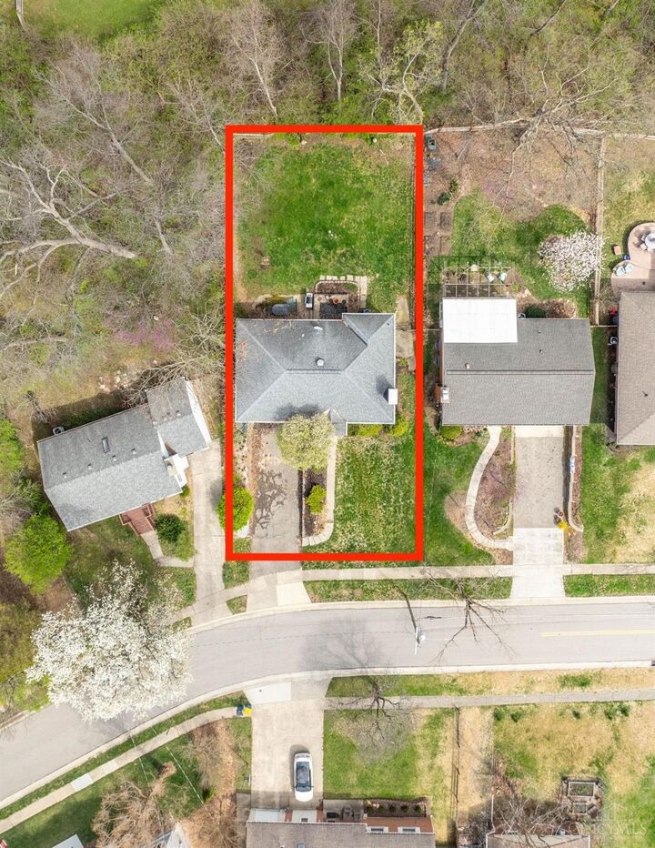 Property Photo: 8120 Maxfield Lane OH 45243