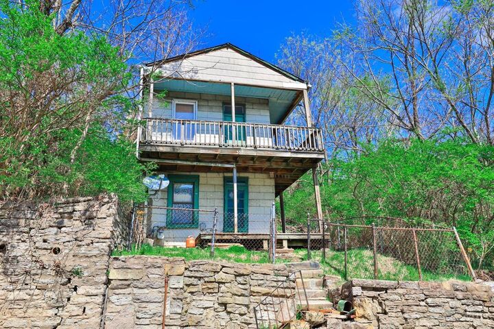 330 Oregon Street  Cincinnati OH 45202 photo