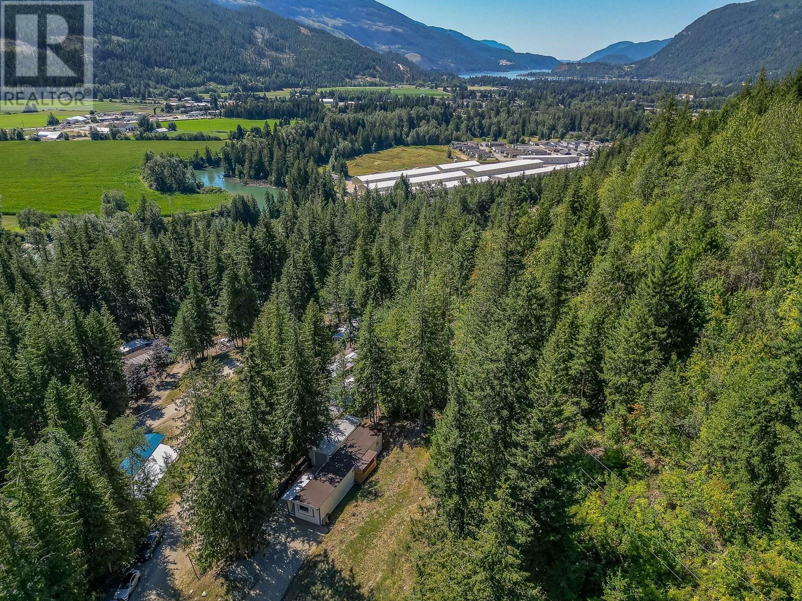 Photo de la propriété: 2036 Solsqua-Sicamous Road 9 BC V0E 2V4