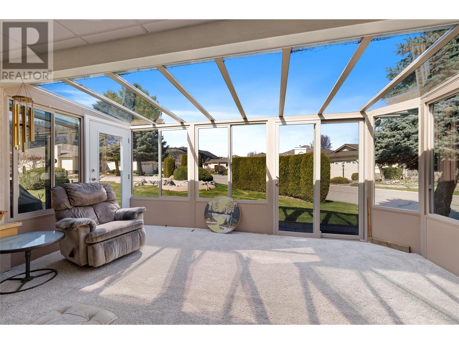 Property Photo: 595 Yates Road 400 BC V1V 1P8