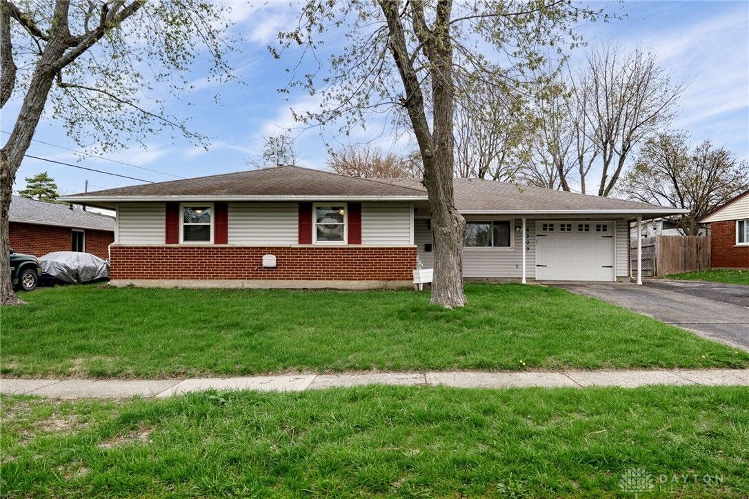 Property Photo: 6309 Alter Road OH 45424