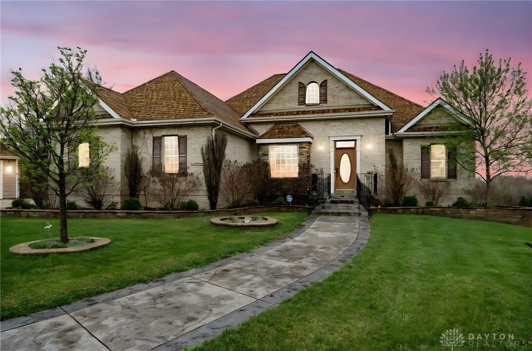 Property Photo: 4254 Hummingbird Way OH 45502