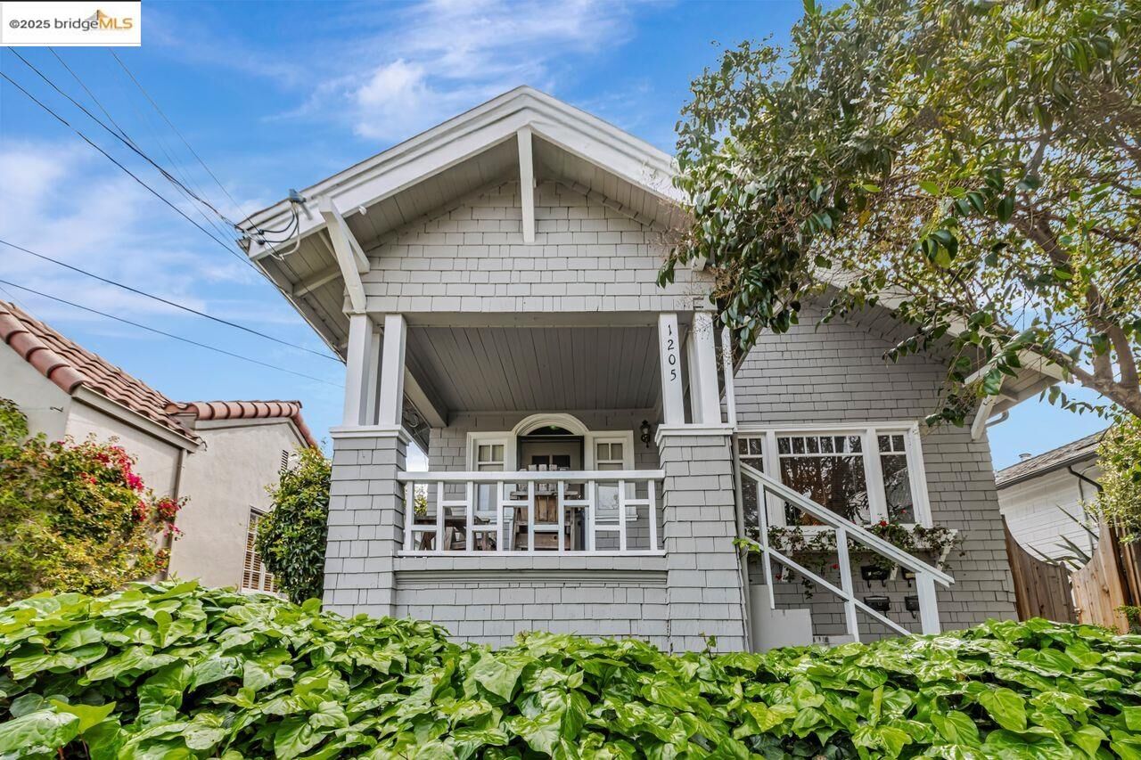 Property Photo: 1205 Peralta Ave CA 94706