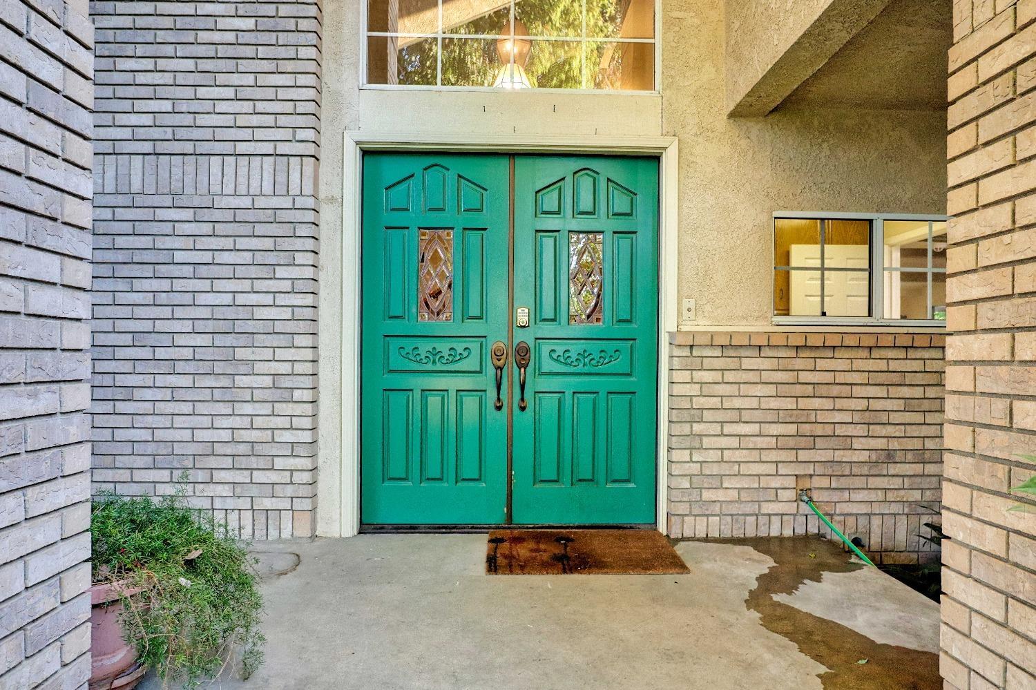 Property Photo: 13801 Laverton Avenue CA 93314