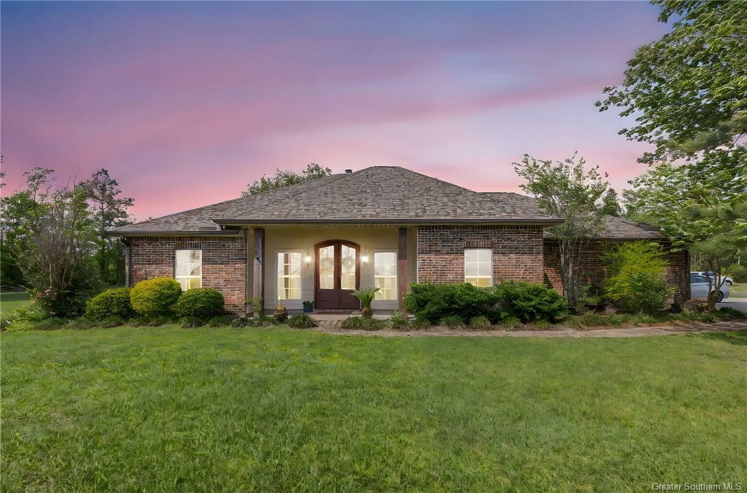 Property Photo: 117 Wallace Ellender Road LA 70633